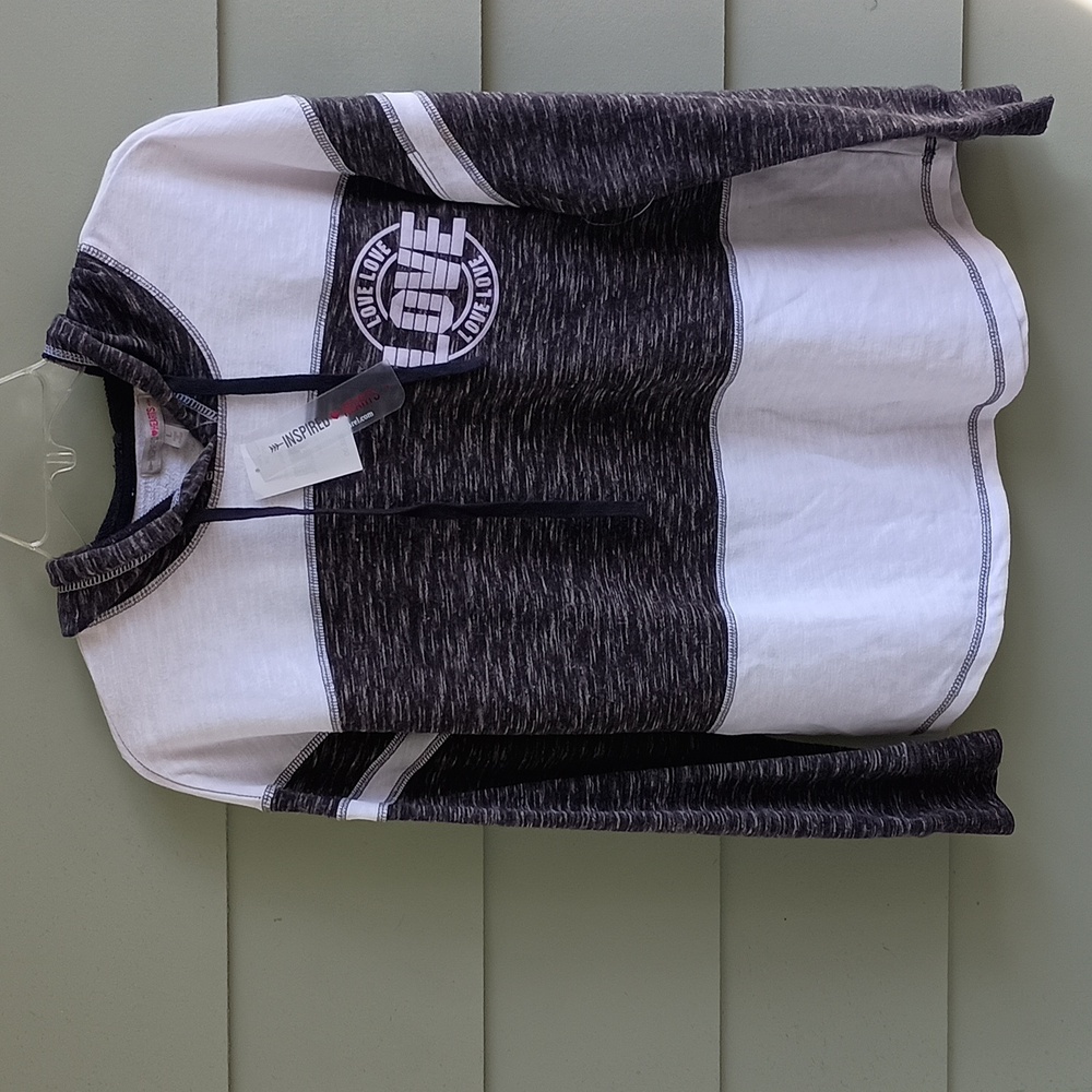Inspired Hearts Women's Black & White Hoodie Sweater Long Sleeves Sz L NWT